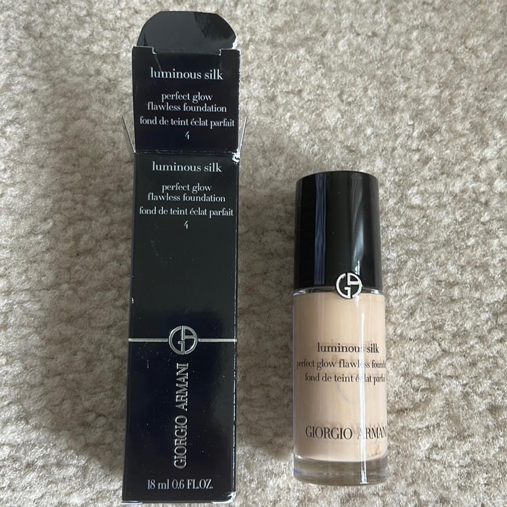 Giorgio Armani Luminous Silk Foundation, Shade 4, 0.6 fl oz